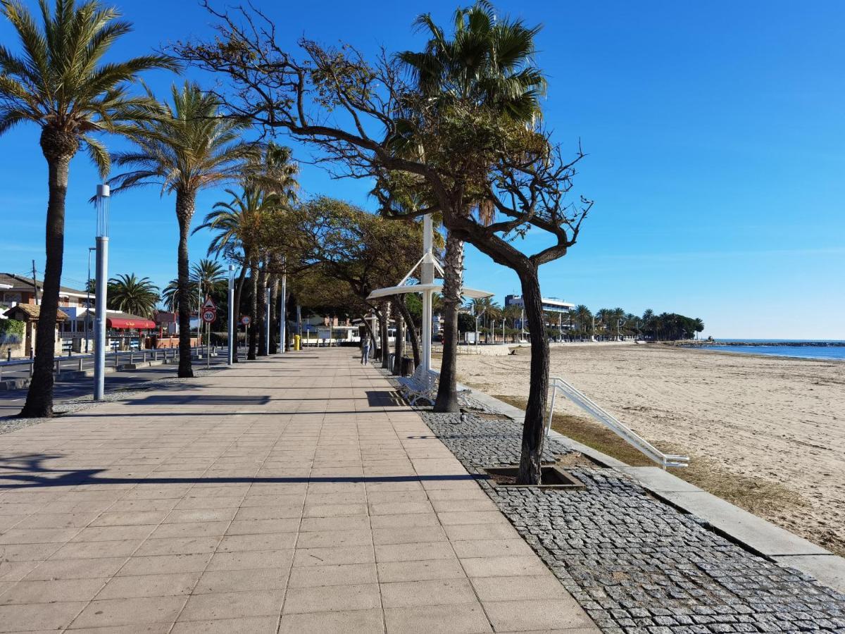 Guillem Planetcostadorada Cambrils Exterior photo