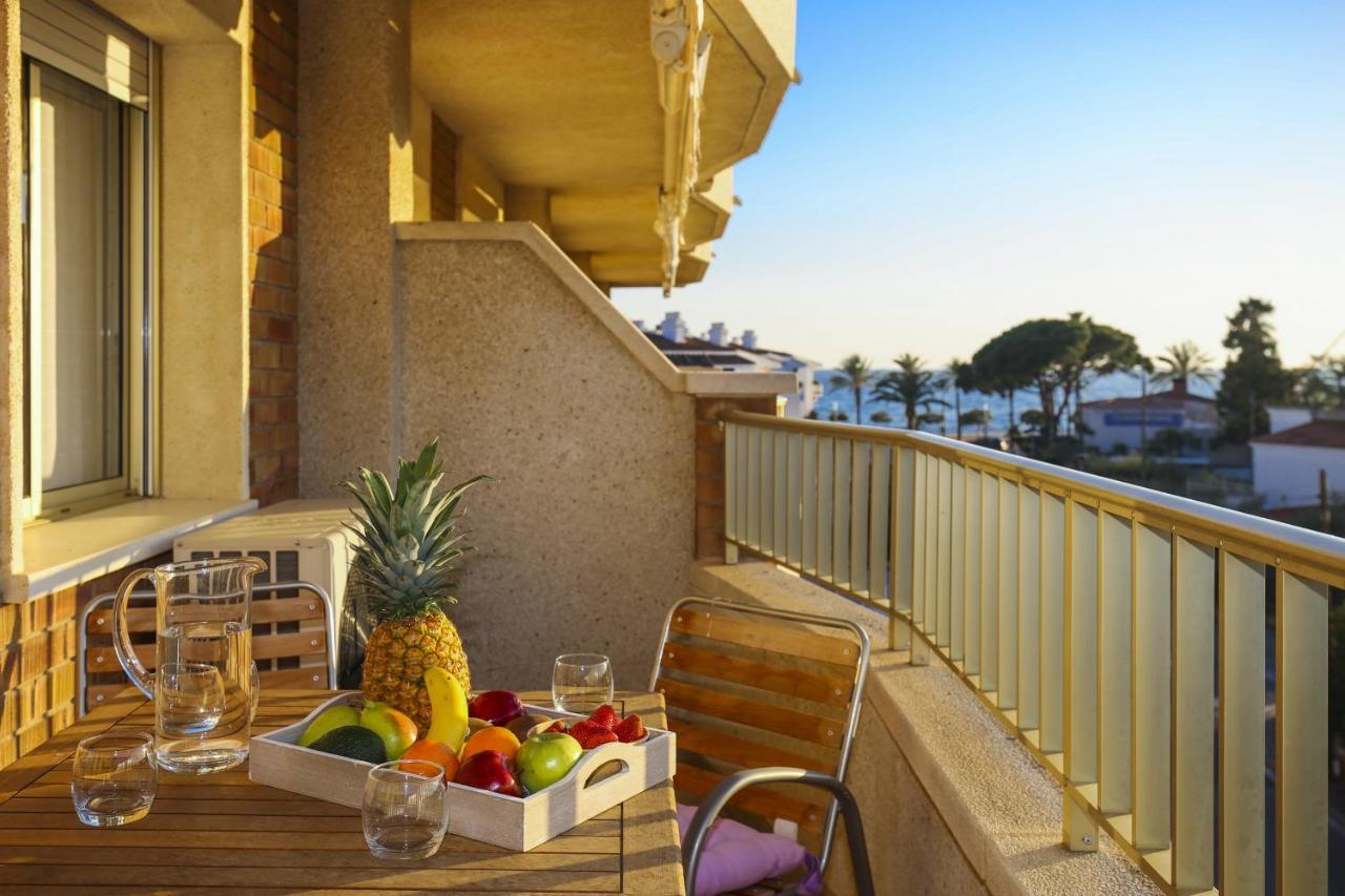 Guillem Planetcostadorada Cambrils Exterior photo